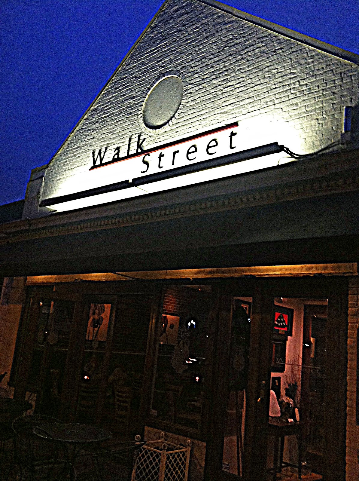 Alex & Lauren EAT Long Island Walk Street Garden City